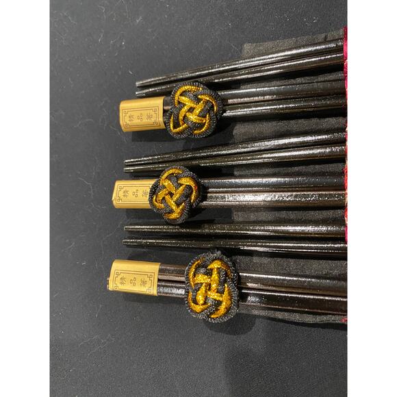 Set of 6 Vintage Japanese Black Lacquer Chopsticks with Fabric Rolling Case NOS - Picture 3 of 7